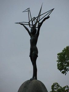 Origami crane sculpture, Hiroshima